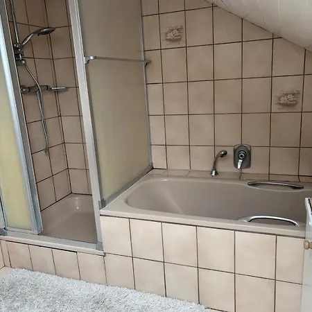 Modernes Ruhiges Bei Kassel - Ganzes Mit 4 Schlafzimmern, Sauna & Garten * Niedenstein